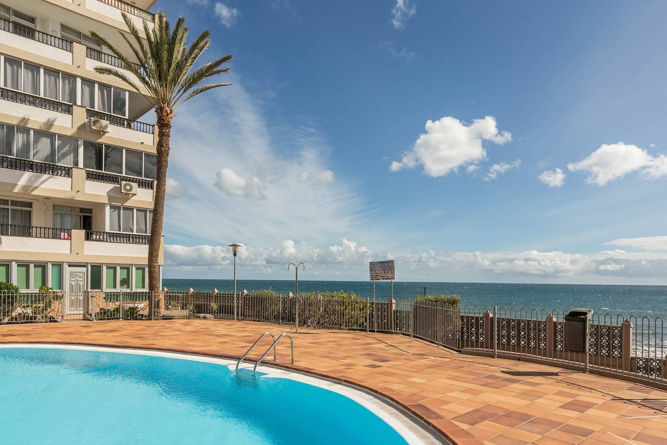 Appartement entier, Appartement "Soraya" sur la plage avec vue sur la mer, Wi-Fi, piscine et jardin in Playa del Águila, San Bartolomé de Tirajana