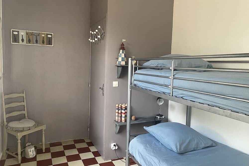 Quiet house 200 meters from the ocean in Vendays-Montalivet, Lesparre-Médoc region