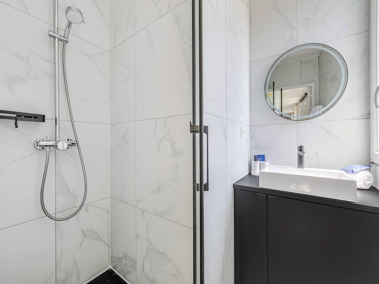 Appartement entier, Spacieux Appartement 1Br/4P - Aubervilliers in Aubervilliers, Seine-Saint-Denis