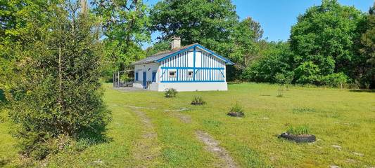 Gîte pour 5 personnes, avec jardin et terrasse à Mézos