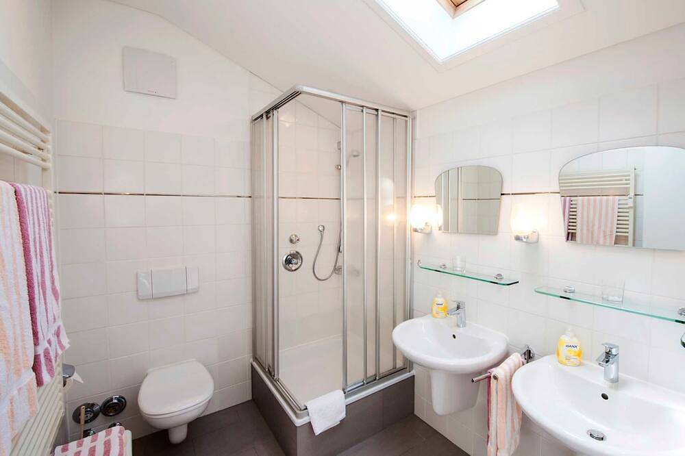 Entire apartment, 2-room apartment with 68m² - .Ferienwohnungen Kraus in Rottach-Egern, Bavarian Alps
