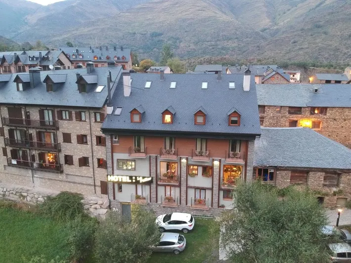 Hotel für 2 Personen, mit Ausblick und Garten - 1