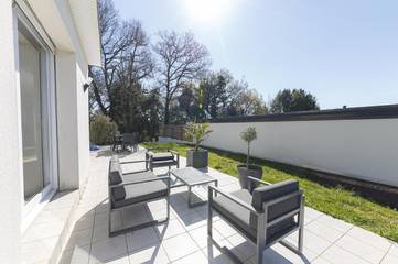 Location de vacances pour 8 personnes, avec jardin à Saint-Nolff