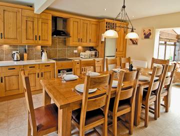 Holiday Rental for 9 People in Whitby, North Yorkshire, Photo 2