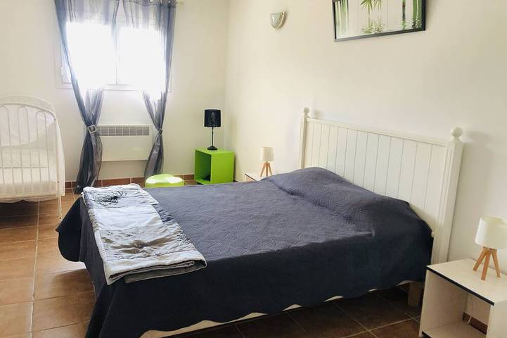 Location de vacances pour 4 personnes, avec terrasse et jardin dans Plage du Ruppione - 3