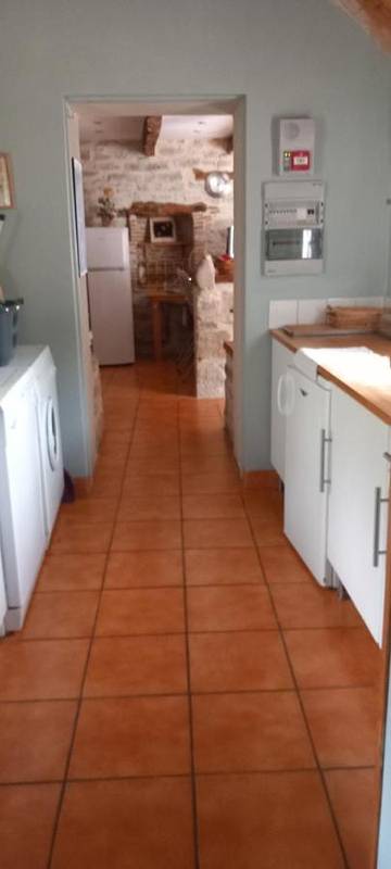 Location de vacances pour 4 personnes, avec terrasse et piscine à Larroque-Toirac