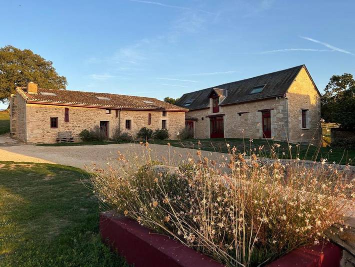 Location de vacances pour 12 personnes, animaux acceptés à Bonneuil-Matours - 2