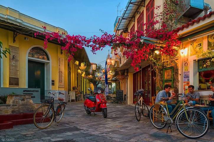 Upscale Modern Escape in the Historic Center in Kalamata, Messenien