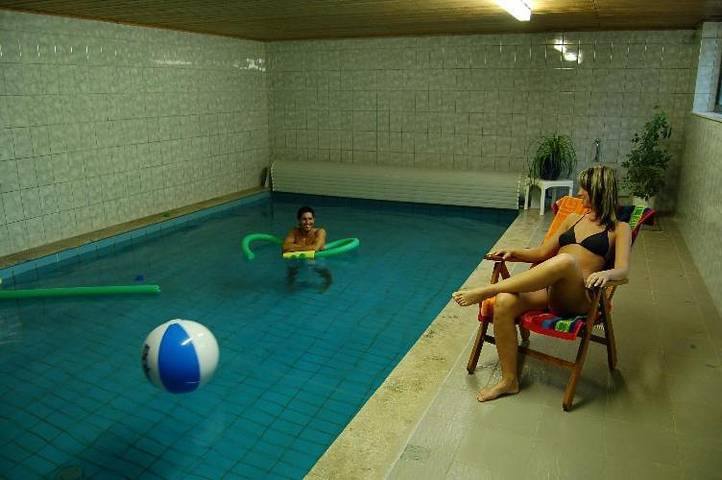 Ferienwohnung für 2 Personen, mit Terrasse und Garten sowie Pool in Lichtenfels - 3