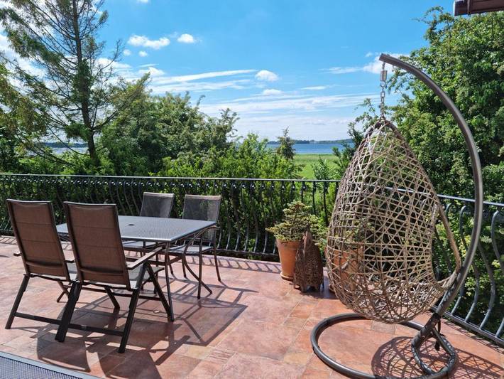 Ferienwohnung für 3 Personen, mit Garten und Terrasse in Dziwnówek