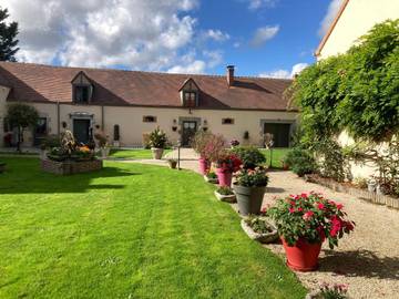 Maison d’hôte pour 2 personnes, avec jardin ainsi que piscine et vue dans Tigy