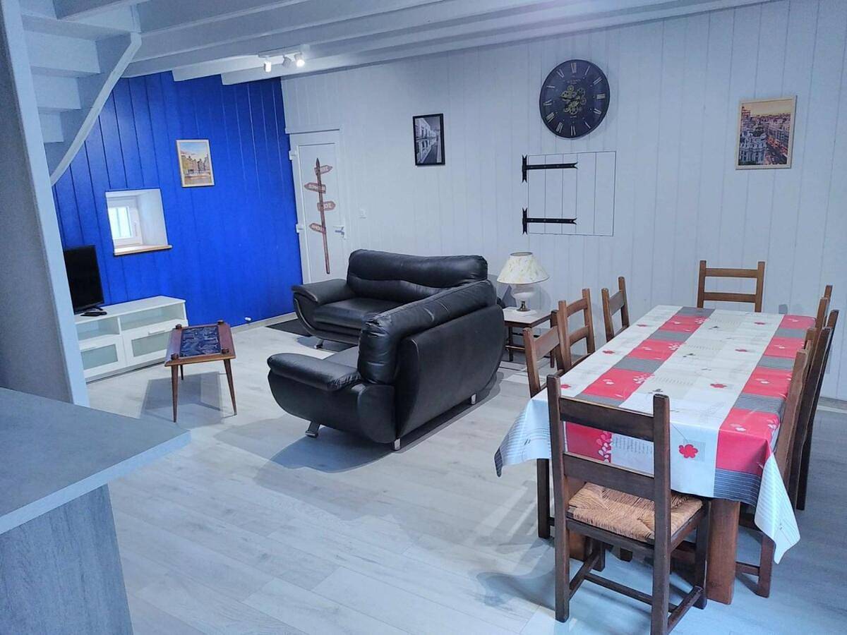Three-Bedroom House in La Chapelle-Agnon, Région d'Ambert