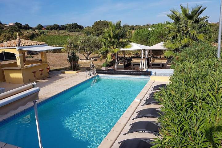 Ferienhaus für 8 Personen, mit Terrasse und Garten in Valros