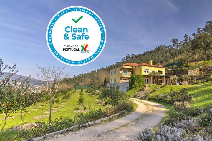 Casa rural para 31 pessoas, com Terraço e Jardim e ainda Piscina and Vista em Barcelos
