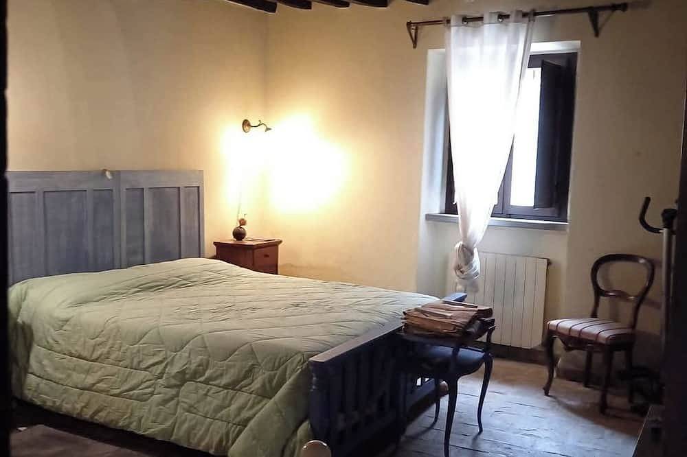 Apartamento entero, Cozy detached house in the historic center of Umbertide indoor garden in Umbertide, Valtiberina