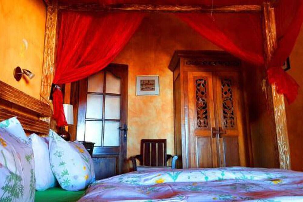 Romántica, histórica casa de campo con jardín tropical. in Arico el Nuevo, Arico