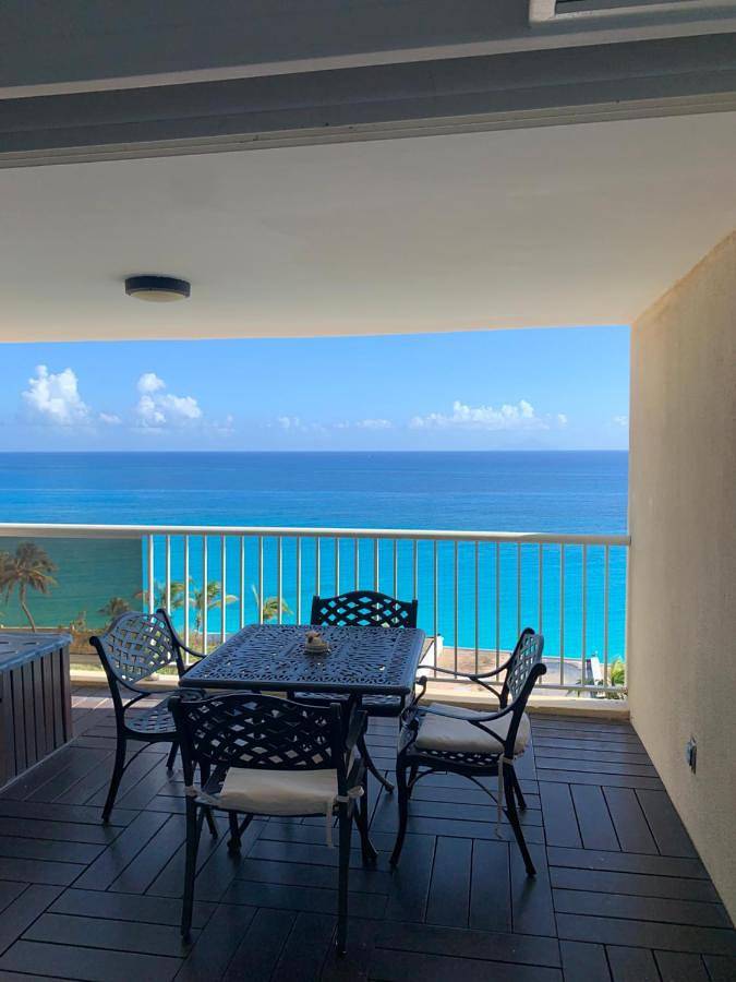 Vakantieappartement voor 3 personen, with zwembad and uitzicht as well as terras, met huisdier op Sint Maarten