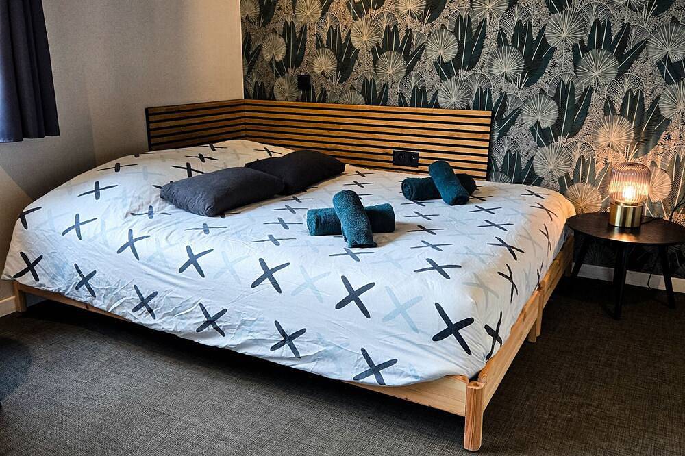 Ganze Wohnung, Studio-Eigenes Badezimmer-Deluxe-Strassenblick-1 in Boussu, Hennegau