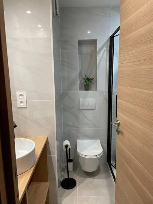 Gîte pour 4 personnes, avec balcon dans Gare d'Annecy - 4