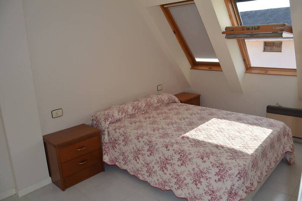 Entire apartment, Beautiful penthouse on the beachfront, in Miño. in Miño, Galician Coast