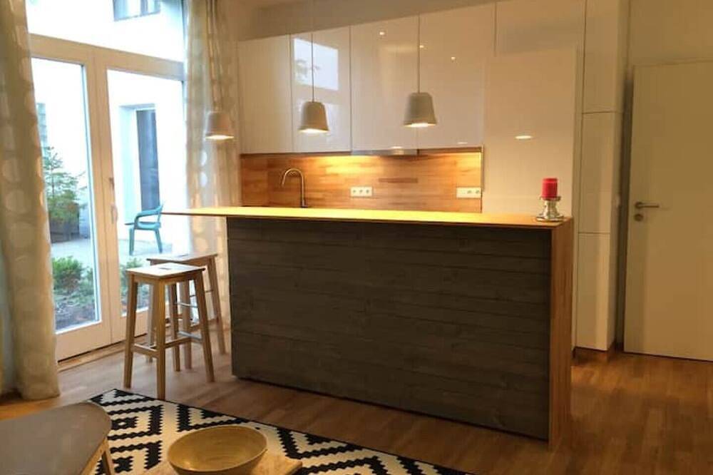 Ganze Wohnung, Moderne Studio-Wohnung nah an Stadt, Wald und Veste Coburg in Coburg, Oberes Maintal - Coburger Land
