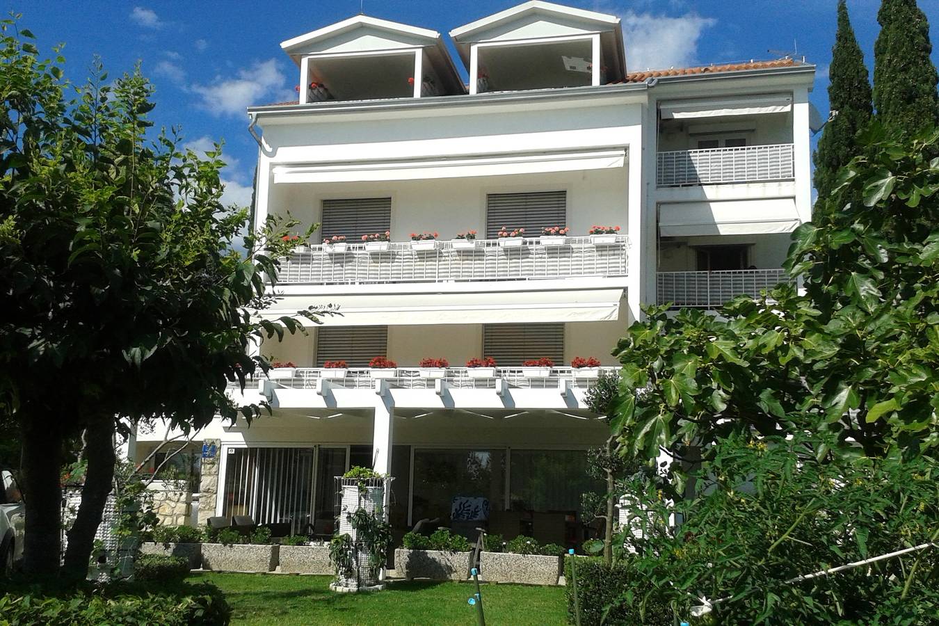 Ganze Wohnung, 2-Zimmer-Ferienwohnung mit Balkon und Meerblick Selce, Crikvenica A-4801-a in Selce, Primorje-Gorski Kotar