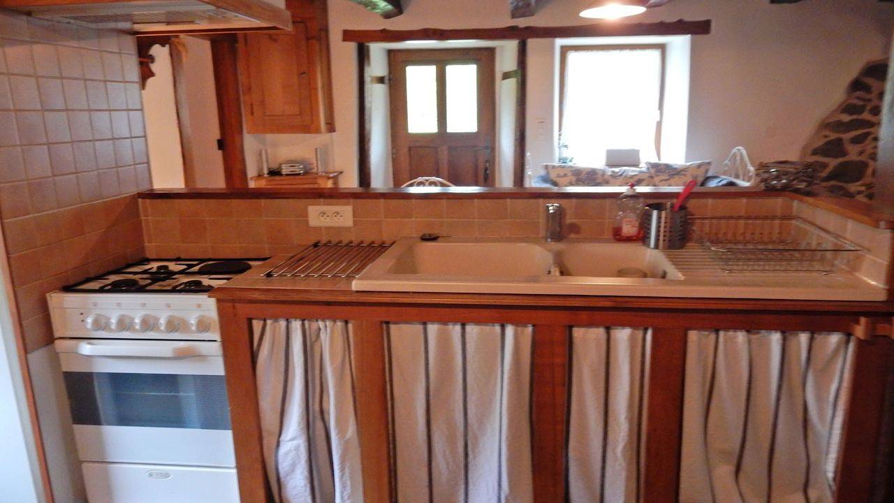 Maison de vacances pour 5 personnes avec vue sur le lac in Ally, Massif central