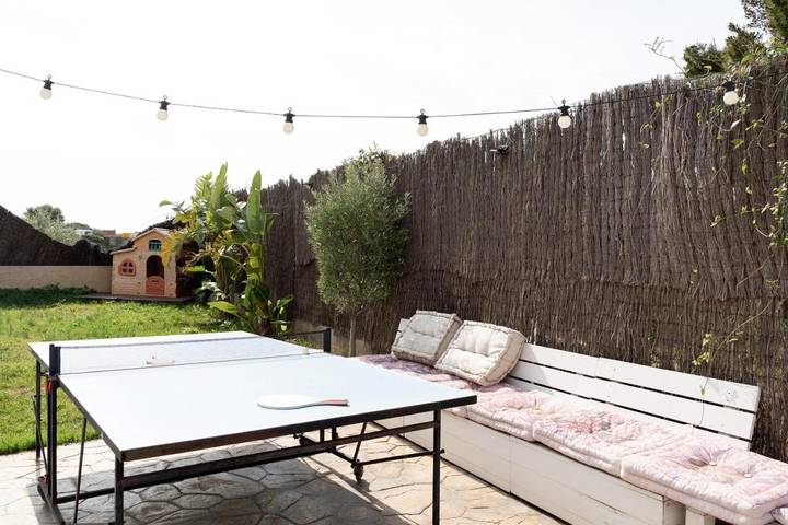 Chalet para 15 personas, con Balcón y Terraza además de Jardín y Piscina en Bajo Llobregat - 3