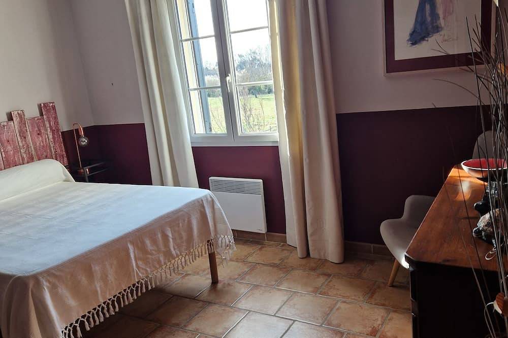 Provencal villa in the Camargue between Arles and Saintes-Maries-de-la-mer in Albaron, Arles