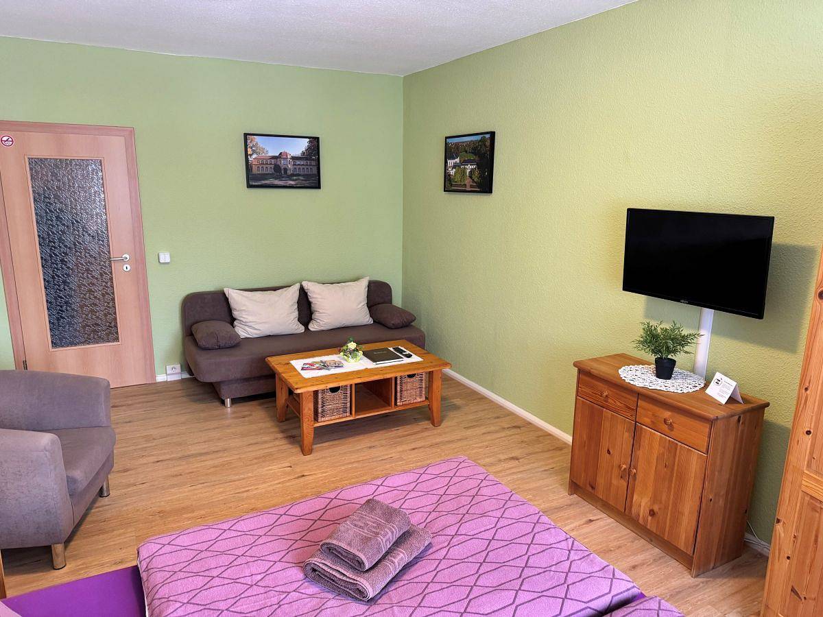 Ganze Ferienwohnung, Ferienwohnung Schlosspark der Wohnungsgenossenschaft Wag - Fewo 3 Schlosspark in Altenburg, Ostthüringen