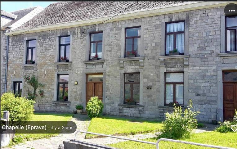 Location de vacances pour 6 personnes, avec vue et jardin dans Éprave - 3