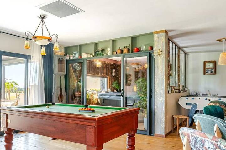 Agriturismo pour 4 personnes, avec jardin et jacuzzi