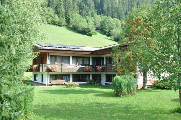 Ferienwohnung für 5 Personen, mit Balkon und Garten in Elbigenalp