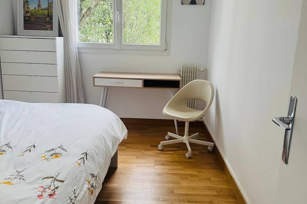 Appartement entier, Charming & comfy 3 rooms apart near Paris with direct access to Metro & airports in Cachan, Val-de-Marne