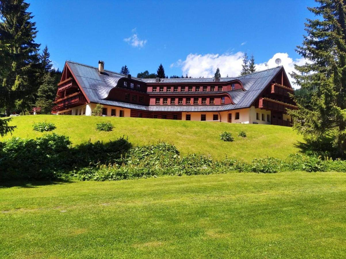 Aparthotel Pod Plání in Spindlermühle, Region Trautenau