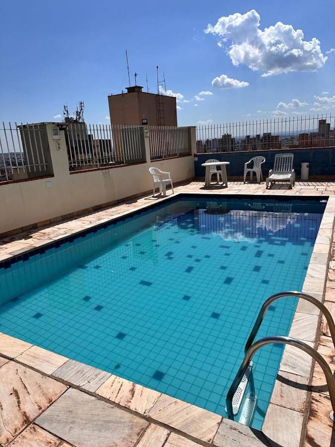 Casas e apartamentos de temporada para 4 pessoas, com vista e piscina e ainda jardim and sauna em Ribeirão Preto