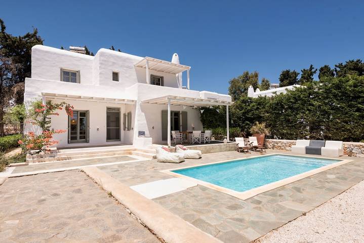 Villa for 6 people, with garden in Paros