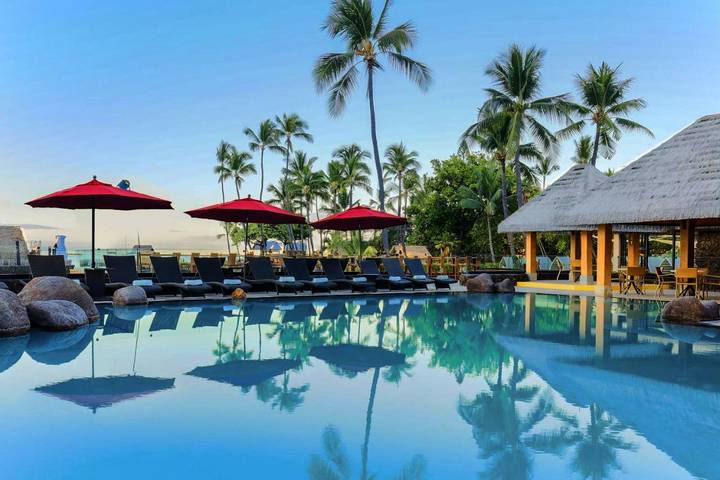 Hôtel pour 4 personnes, avec terrasse et jardin ainsi que jacuzzi et piscine