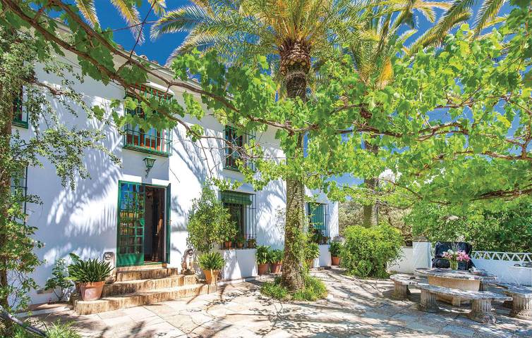 Cozy Apartment with Pool and River Views in Zufre, Sierra de Aracena y Picos de Aroche
