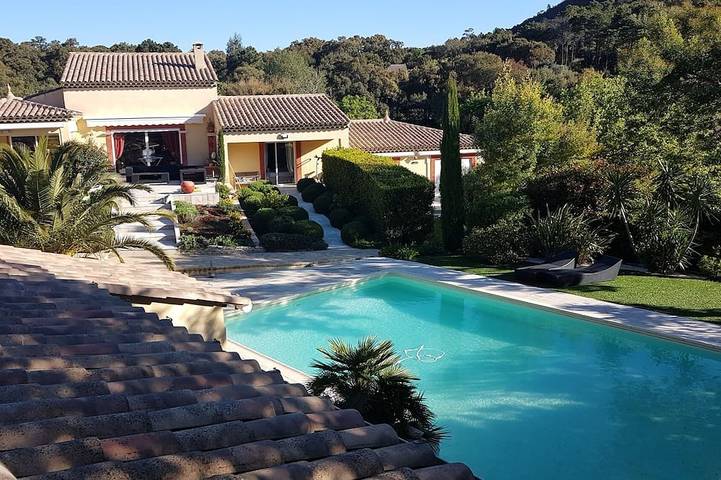 Maison de vacances pour 10 personnes, avec jardin et terrasse, animaux acceptés à Le Plan-de-la-Tour