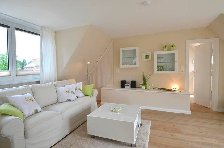 Ferienwohnung für 3 Personen, mit Garten und Seeblick sowie Terrasse und Sauna in Wittensee