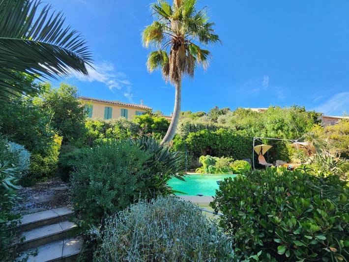 Maison d’hôte pour 5 personnes, avec Terrasse ainsi que Jardin et Piscine à Toulon