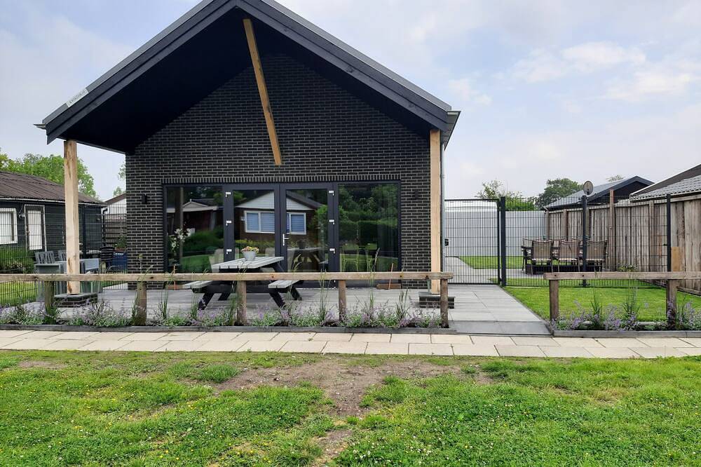 Vakantievilla Scooby-doo met sauna en op 10 minuten van het strand in Nederlandse Noordzeekust