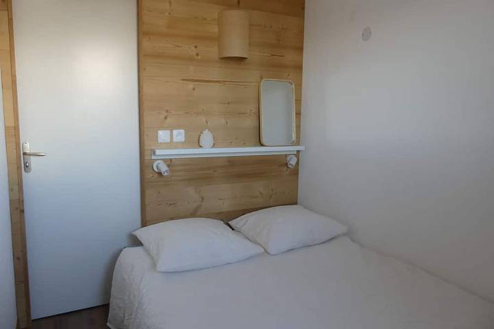 Appartement entier, Appartement chaleureux à 1800 avec accès direct aux pistes in Puy-Saint-Vincent, Parc national des Écrins