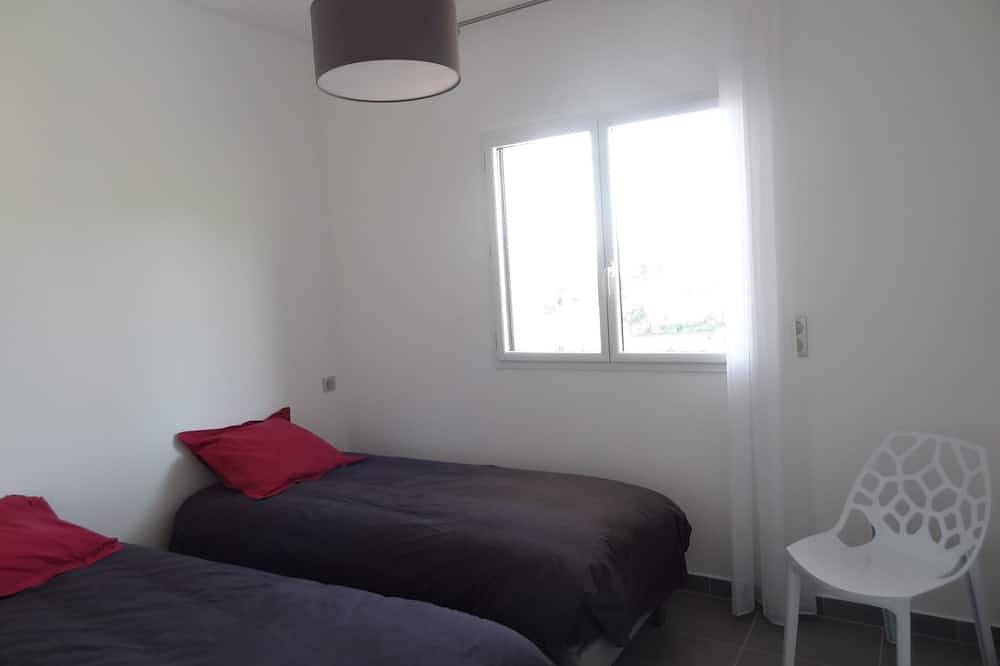 Appartement entier, Appartement T3 Sublime Vue sur Mer, Montagnes & Vignobles. in Saint-Florent, Région de Calvi