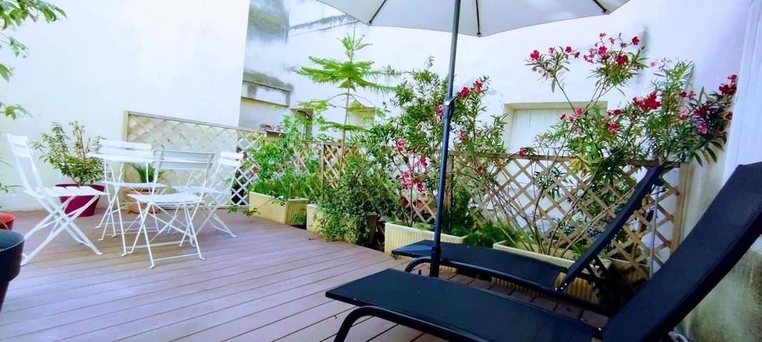 Gîte pour 4 personnes, avec terrasse dans Cinema Utopia La Manutention Avignon - 2