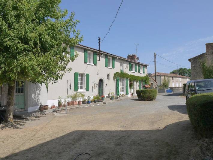 Chambre d’hôte pour 3 personnes, avec Terrasse et Jardin à La Forêt-sur-Sèvre