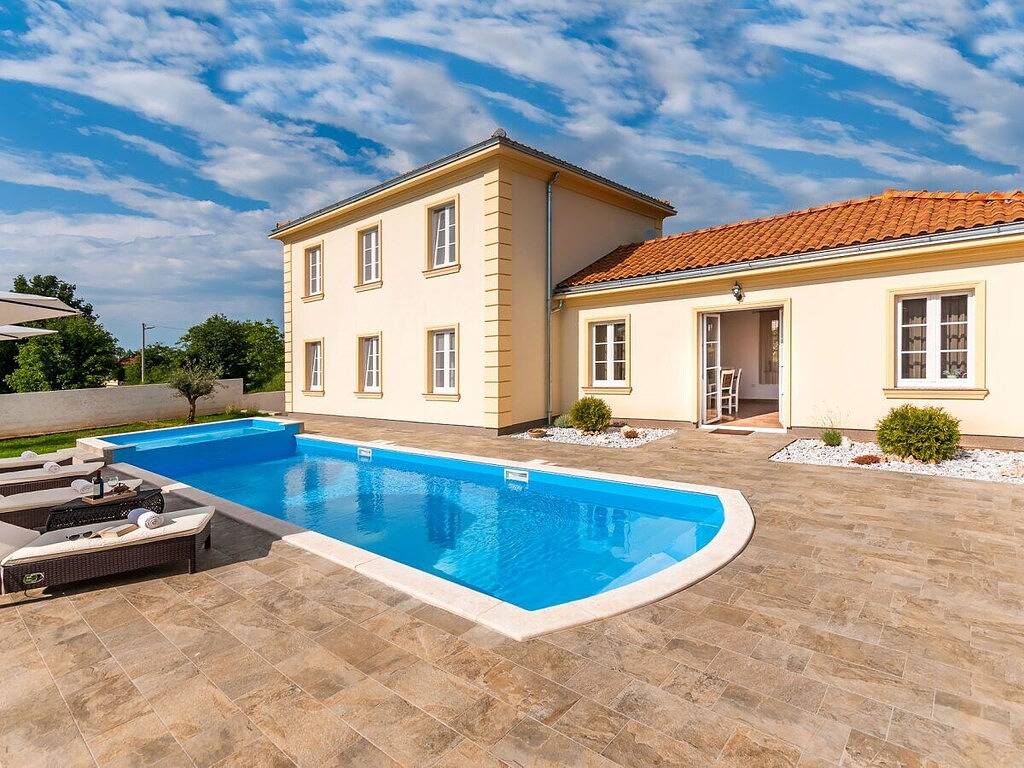 Villa à Rojnići avec piscine in Barban, Côte Sud d'Istrie