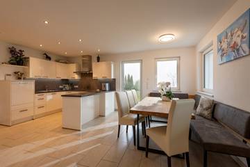 Ferienhaus für 8 Personen, mit Ausblick und Garten in Thiersee