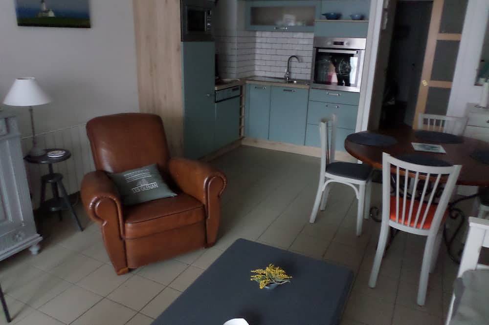 Entire apartment, Cozy apartment 300m from the beach of kerleven with garden in La Forêt-Fouesnant, Côte de Cornouaille